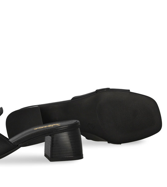 Γυναικεία Δερμάτινα Mule Με Τακούνι Parex 13027004