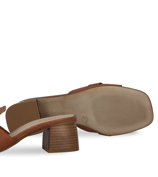 Γυναικεία Δερμάτινα Mule Με Τακούνι Parex 13027004