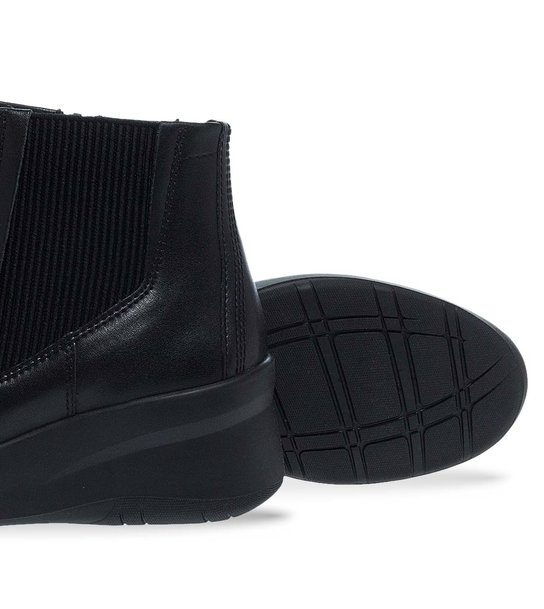 Γυναικεία Δερμάτινα Μποτάκια Clarks 26180138