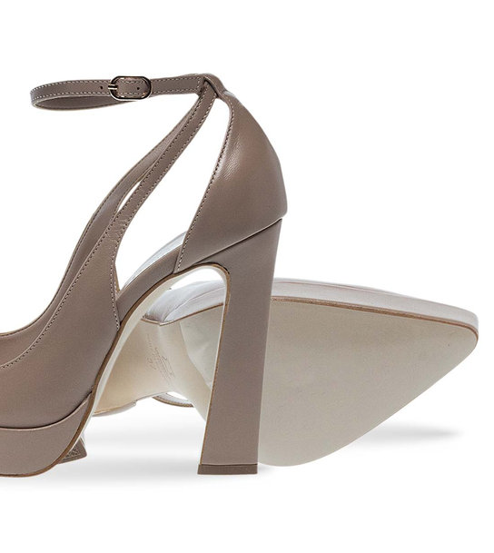 Womens Leather Sandals Maison Minrelle 11633404