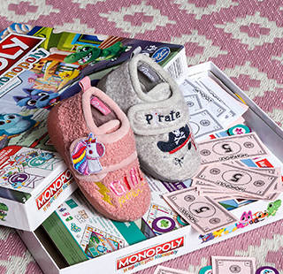 Ανακάλυψε τη συλλογή Parex Back to School 2025 με παιδικά αθλητικά παπούτσια, παντόφλες & κάλτσες που προσφέρουν άνεση, στυλ & αντοχή από την τάξη μέχρι το σπίτι.